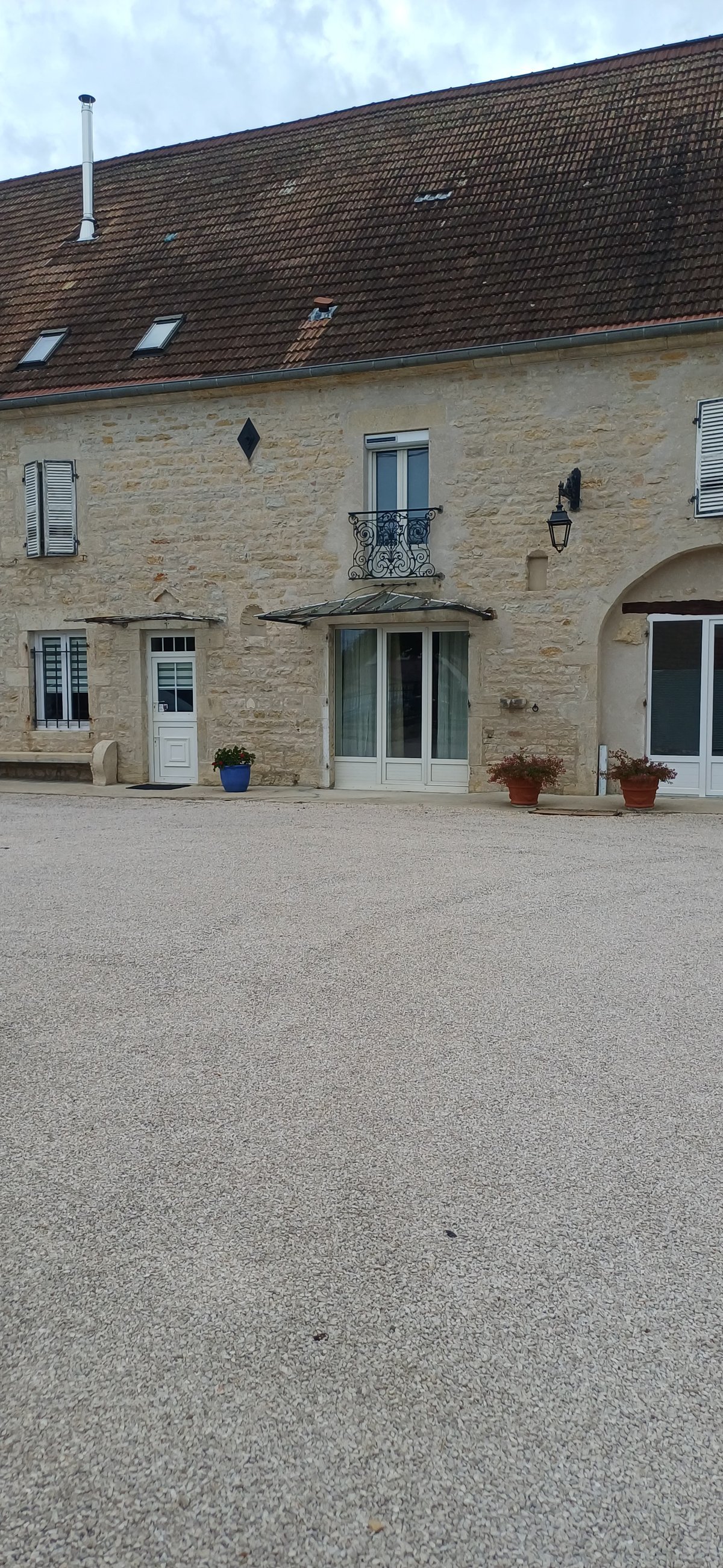 Parking — façade et cour